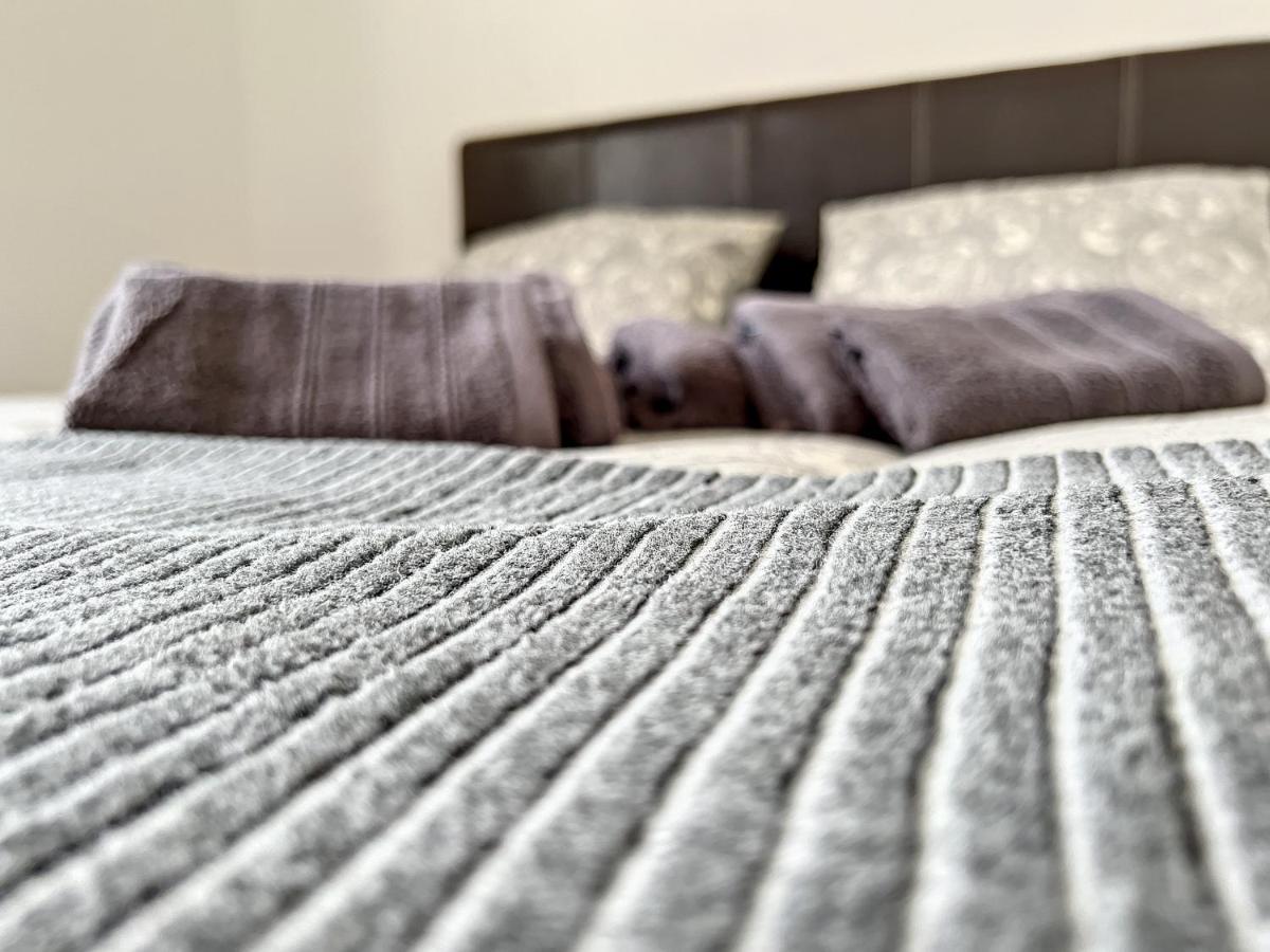 Agradable Adosado Con Piscina La Hidalga Villa Benalmadena Ngoại thất bức ảnh