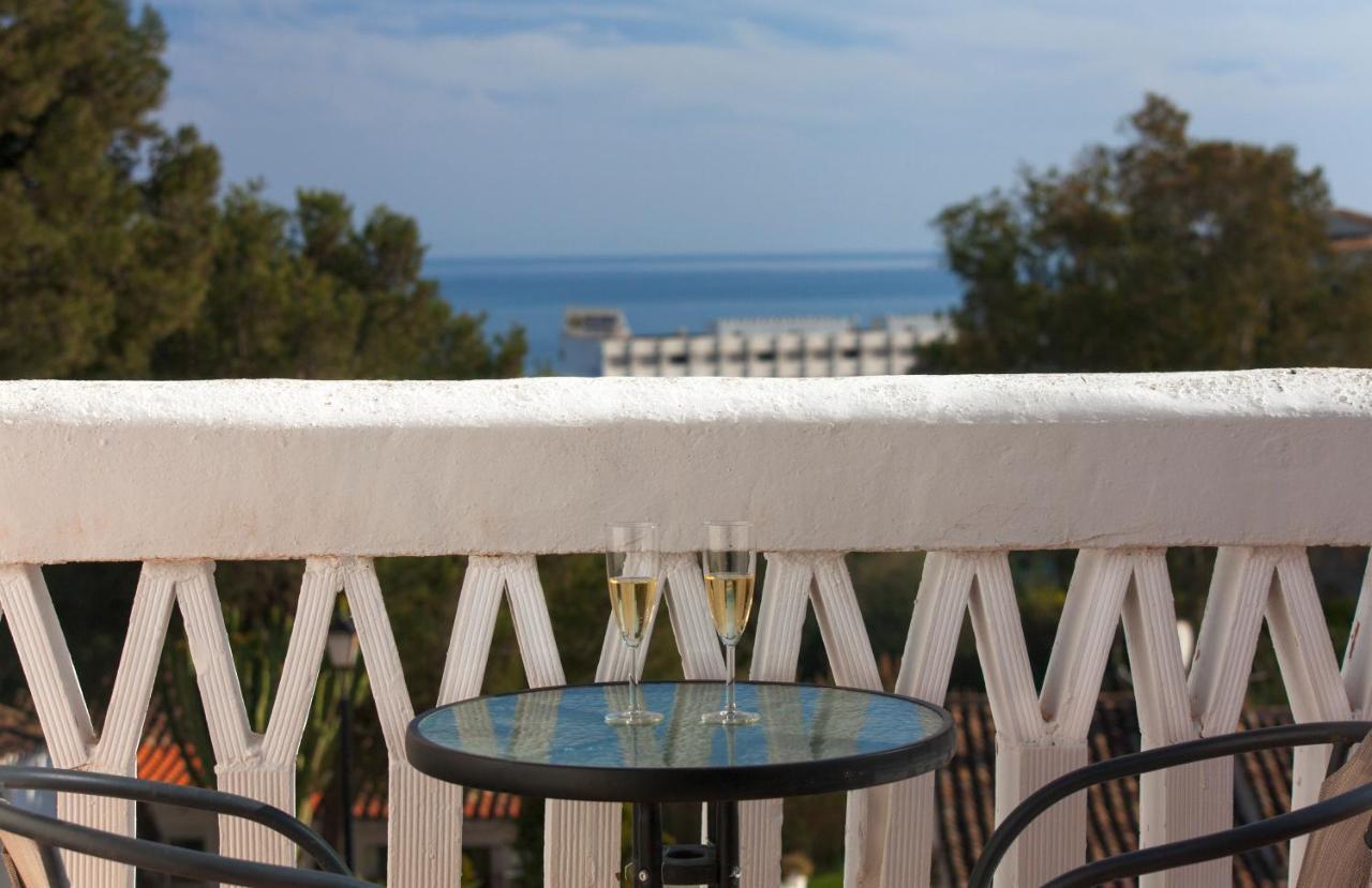 Agradable Adosado Con Piscina La Hidalga Villa Benalmadena Ngoại thất bức ảnh