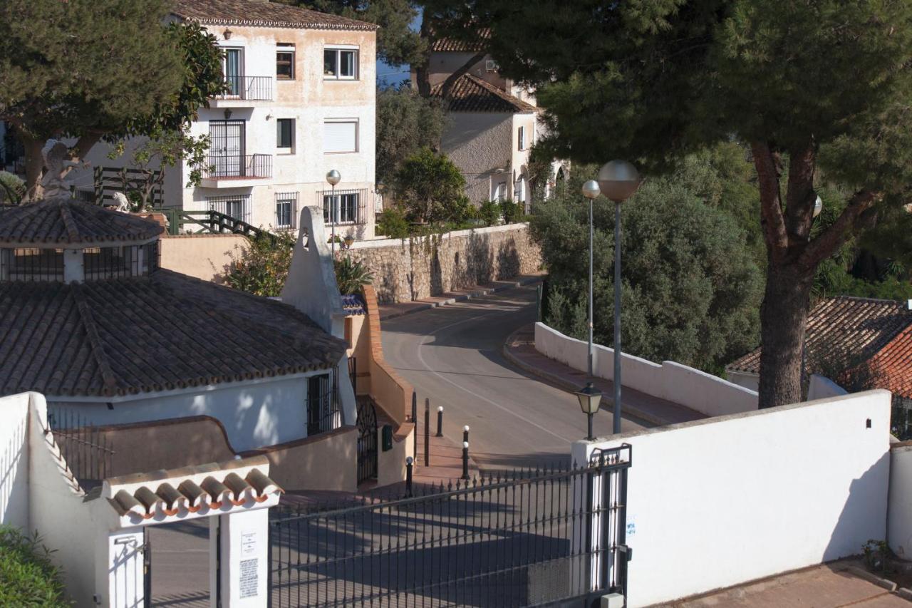 Agradable Adosado Con Piscina La Hidalga Villa Benalmadena Ngoại thất bức ảnh