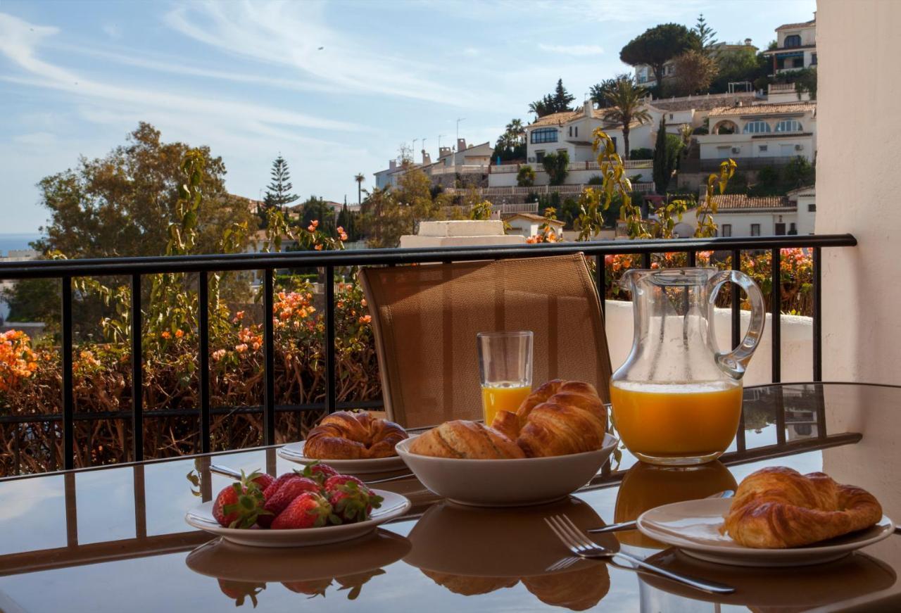 Agradable Adosado Con Piscina La Hidalga Villa Benalmadena Ngoại thất bức ảnh