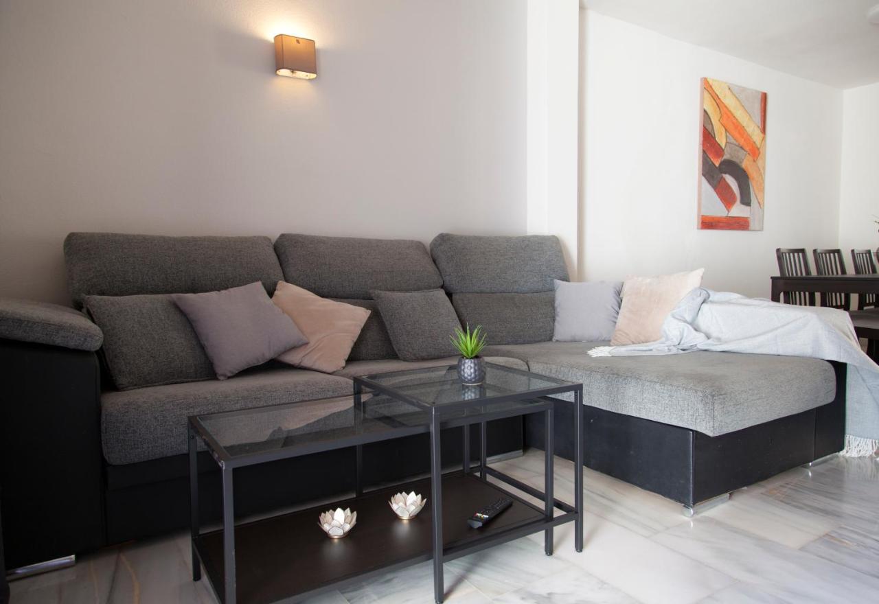 Agradable Adosado Con Piscina La Hidalga Villa Benalmadena Ngoại thất bức ảnh